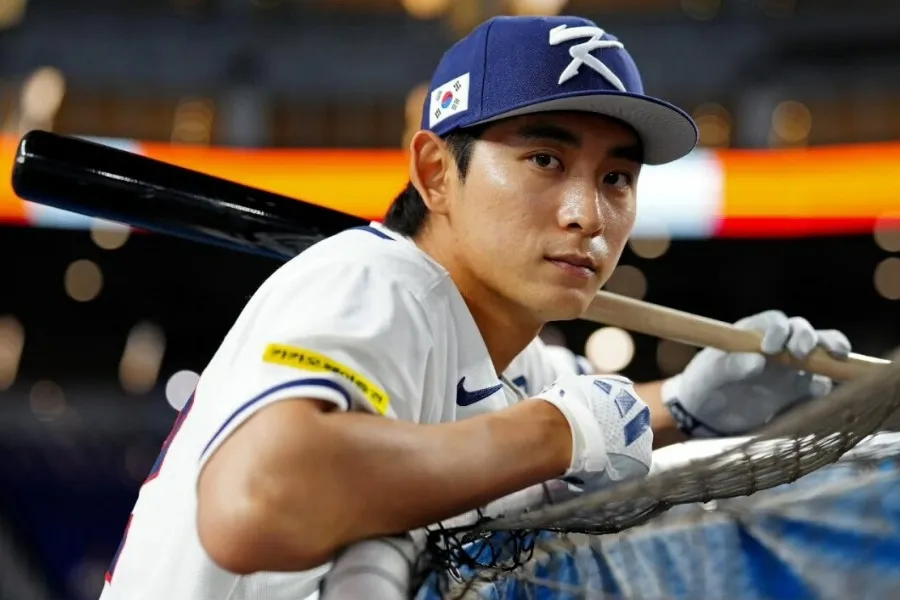 MLB Star Lee Jung-hoo Signs Exclusive Deal With Galaxy Corporation, Joining G-Dragon