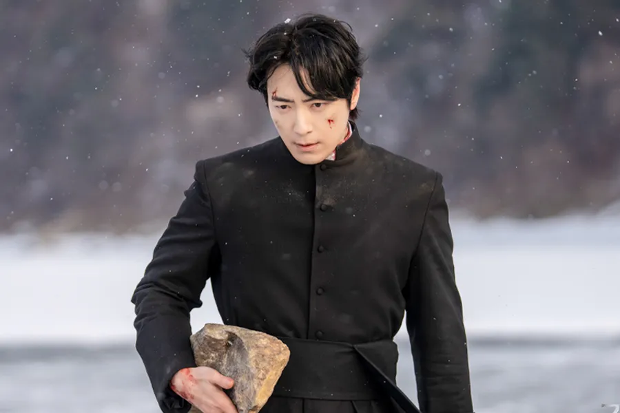 Shocking first look: 'Awakening' star Lee Jun-hyuk radiates 'holiness itself' in a priest cassock — fans can’t stop smiling