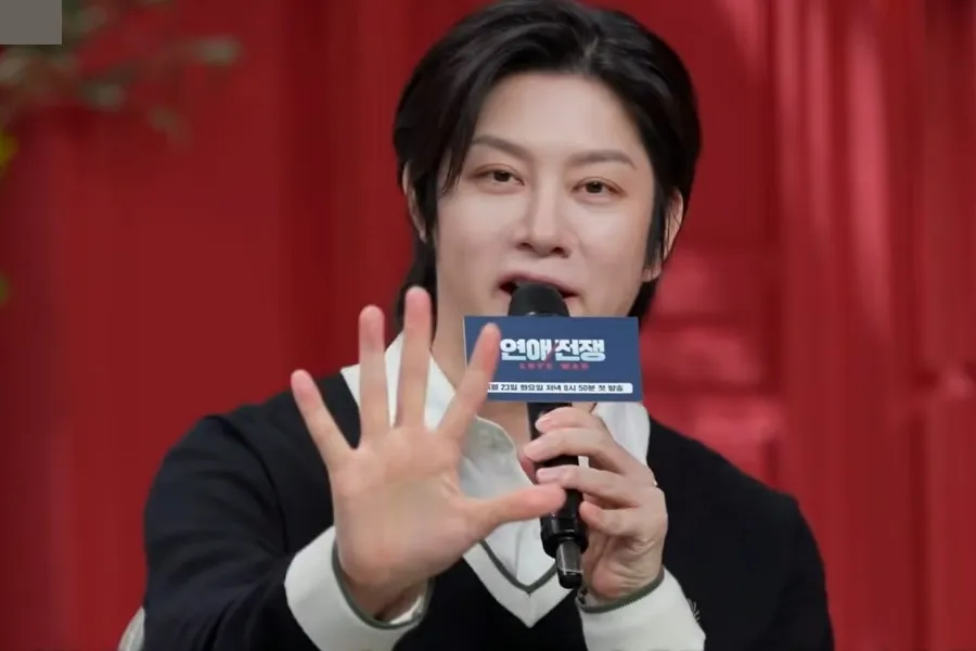 Kim Hee-chul: “Tạm nghỉ Knowing Bros, nhận Love War, là chuyện đáng bị chỉ trích”