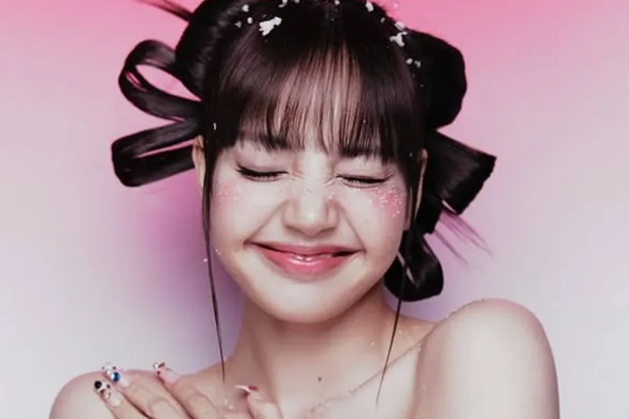 “Tolong kurangi pertanyaan soal asmara”… Lisa BLACKPINK, rumor putus dengan kekasih pewaris LVMH kembali mencuat
