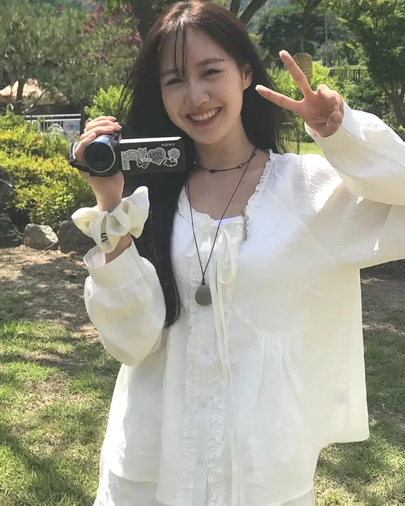 'Seu bobo' ficou para trás: Jin Ji-hee exibe um ar mais maduro; atualização da 'deusa' surpreende