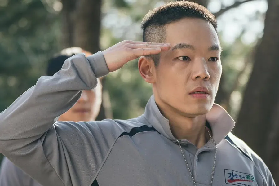Lee Jung-hyun, de 'Shinbyeong' e 'Mr. Sunshine', vai se casar em cerimônia privada com a namorada de 1 ano