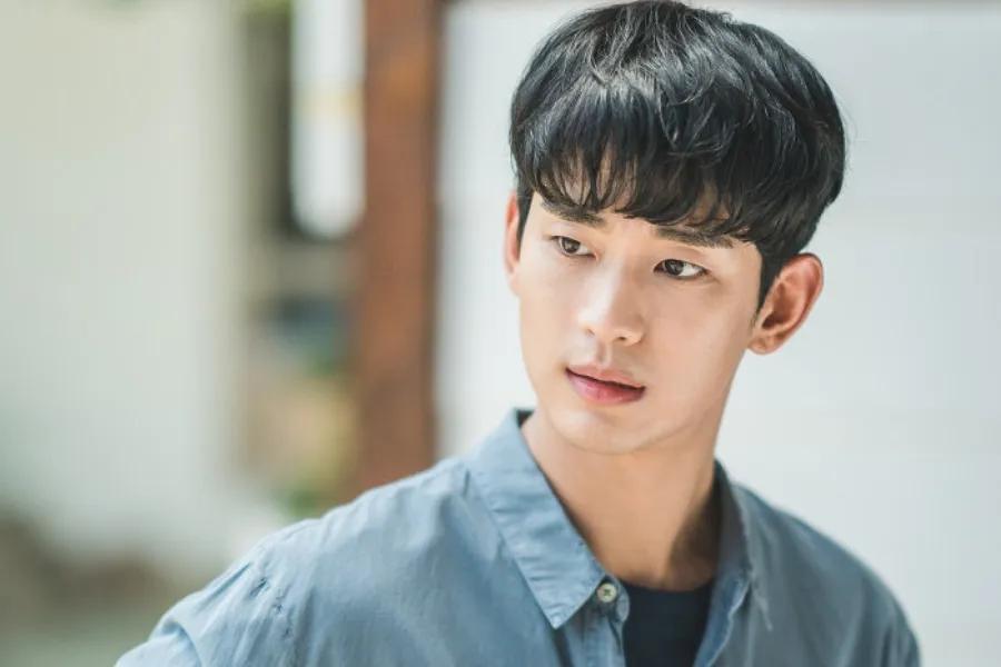 Kim Soo-hyun vuelve tras un año de pausa con un anuncio; crece el interés por 'Imitación'