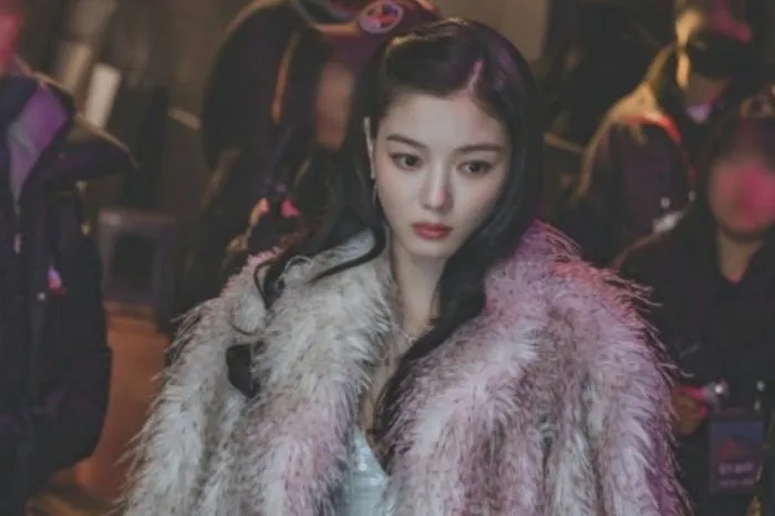 '친애하는 X' 김유정, 잔혹한 악녀 변신 호평 …글로벌 7개국 1위