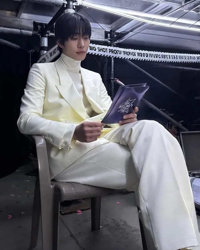 안효섭, 올화이트 '수트핏' 눈길…고급미 물씬