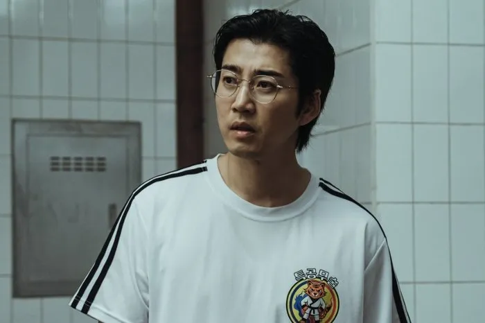 『UDT：私たちの町の特殊部隊』ユン・ゲサン、"おじさんアクション"本格始動…新たな脅威を予告