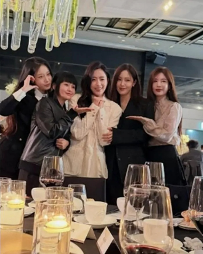 T-ara Reunites Without Soyeon at Ham Eun-jung's Wedding — What Happened?