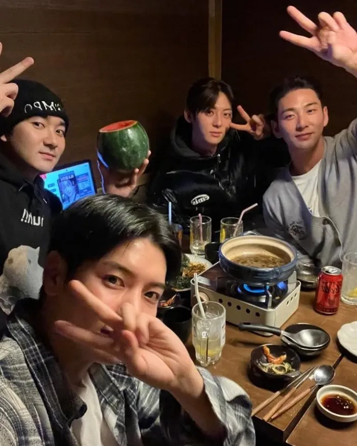 Aron Drops Surprise NU’EST Group Photo — Fans Plead for a Reunion