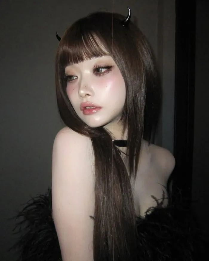 Tsuki de Billlie se transforma en una diablita 'cute y sexy' con un encanto letal