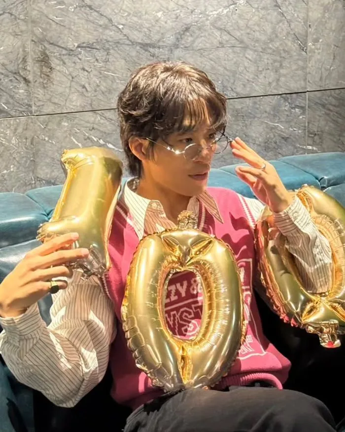 '만약에 우리' 구교환, 영화 흥행 인증샷 공개…"역시 느좋남"