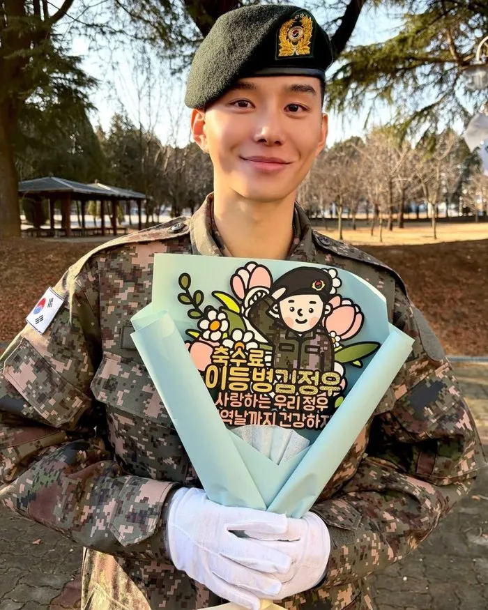 NCT's Jungwoo Drops Military Update — Fans Cheer His Confident Transformation