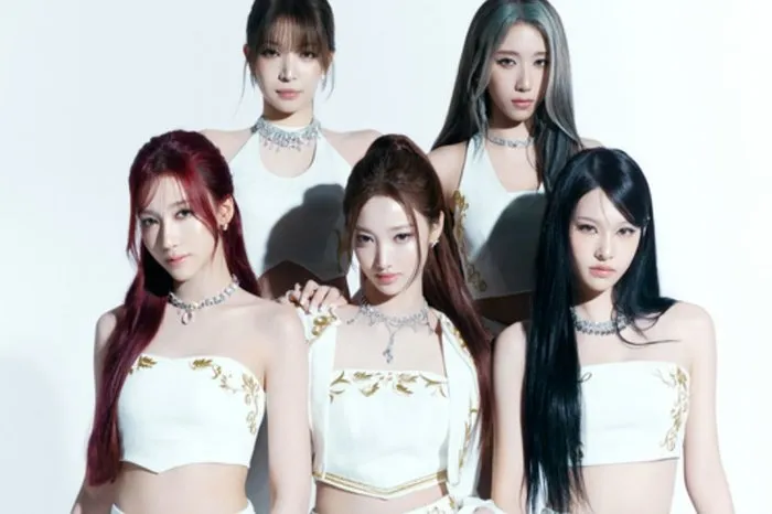 Lee Soo-man's Girl Group A2O MAY Wins 'Best New Artist' At Major Chinese Awards