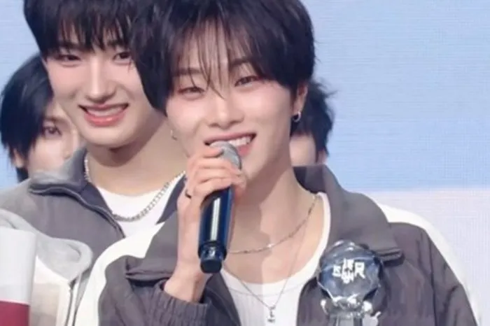 アイデンティティ、デビュー1年で地上波初の首位 「ミュージックバンク」で1位に