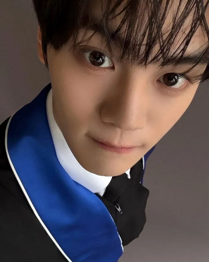 Kim Gyuvin de ZEROBASEONE, guapo desde cualquier ángulo: el "príncipe 360°" que conquista hasta cuando mira hacia arriba