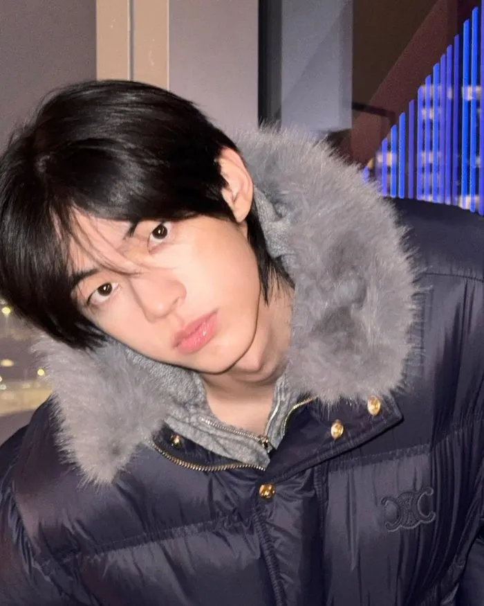 TWS’s Dohoon Charms Fans With “Puppy” Younger-Boy Vibes — His Expressive Look Goes Viral