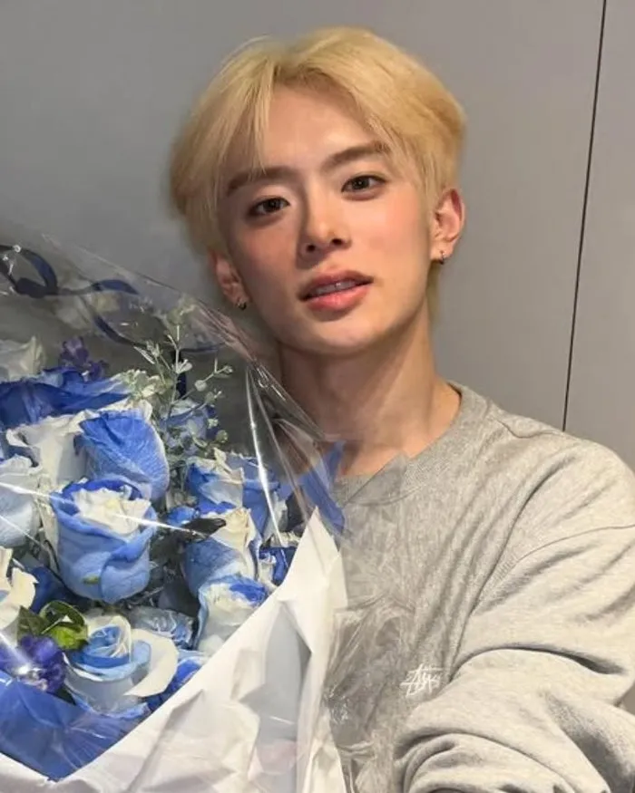 VERIVERY's Kangmin Shares '23rd Birthday' Proof Shots — 'Puppy Energy' Overload